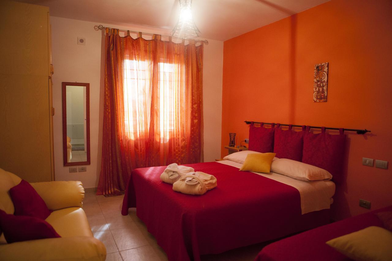 Deluxe Room (2 Adults + 1 Child)